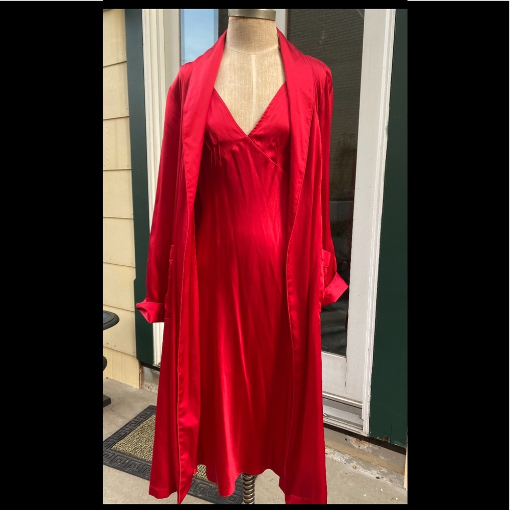 Ralph Lauren 100%silk Shawl Collar wrap robe and Bias cut gown Set. NWOT